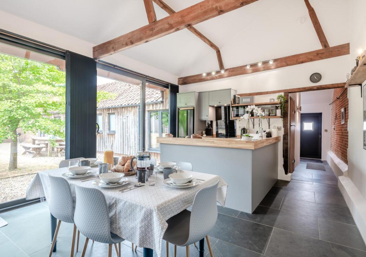 The Cattle Barn Villa Wood Dalling Buitenkant foto